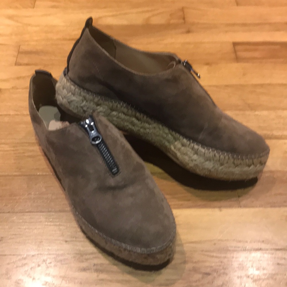 Eric Michael Serena Center Zip Espadrilles, Sz 8